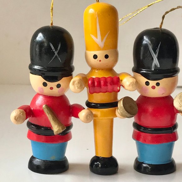 Vintage Wood Toy Soldiers Christmas Ornaments Hand Painted Drummer Nutcracker - Picture 3 of 10